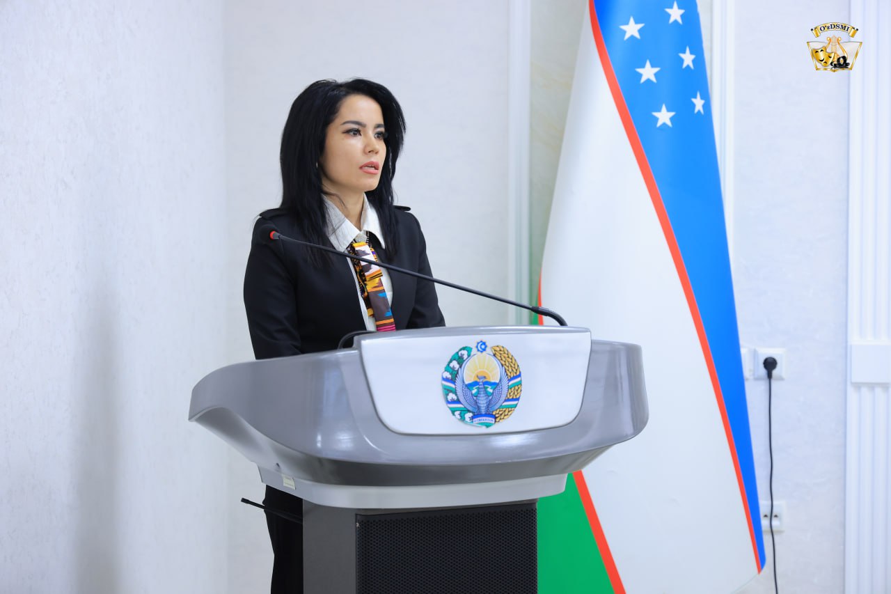 Yalangoch sexy qizlar panties Qiz onanizmdan juda kop cums